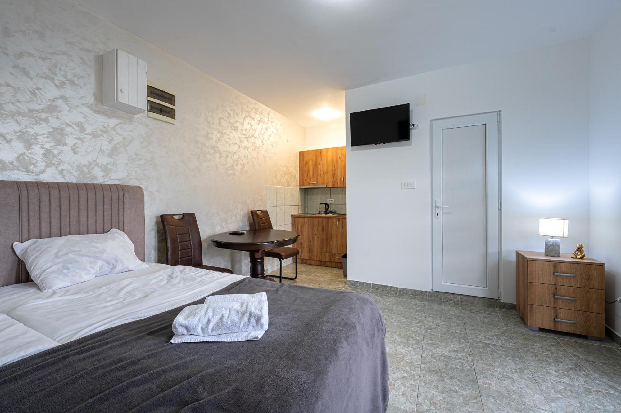 Apartments R&M Tivat Exterior foto