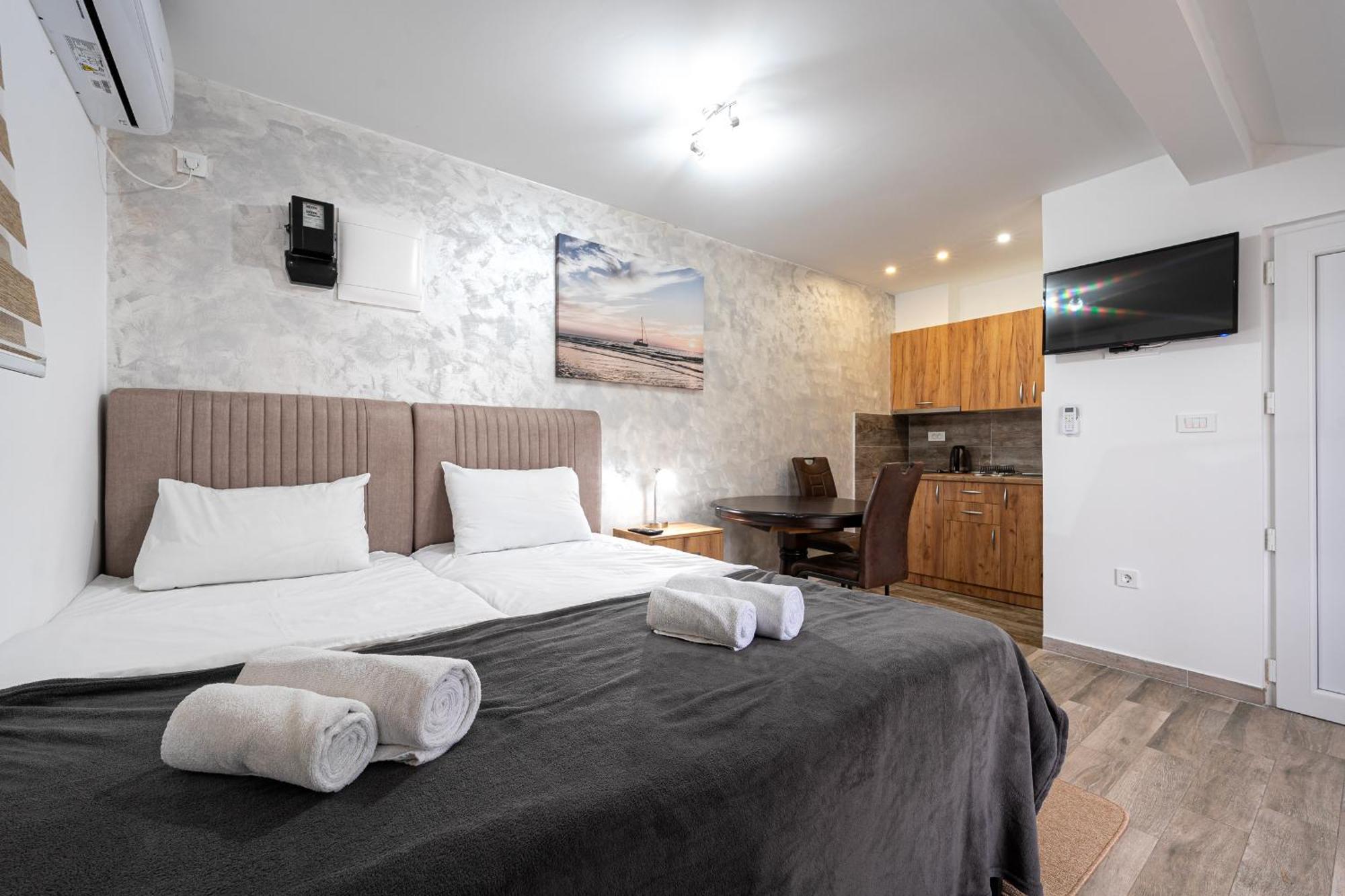 Apartments R&M Tivat Exterior foto
