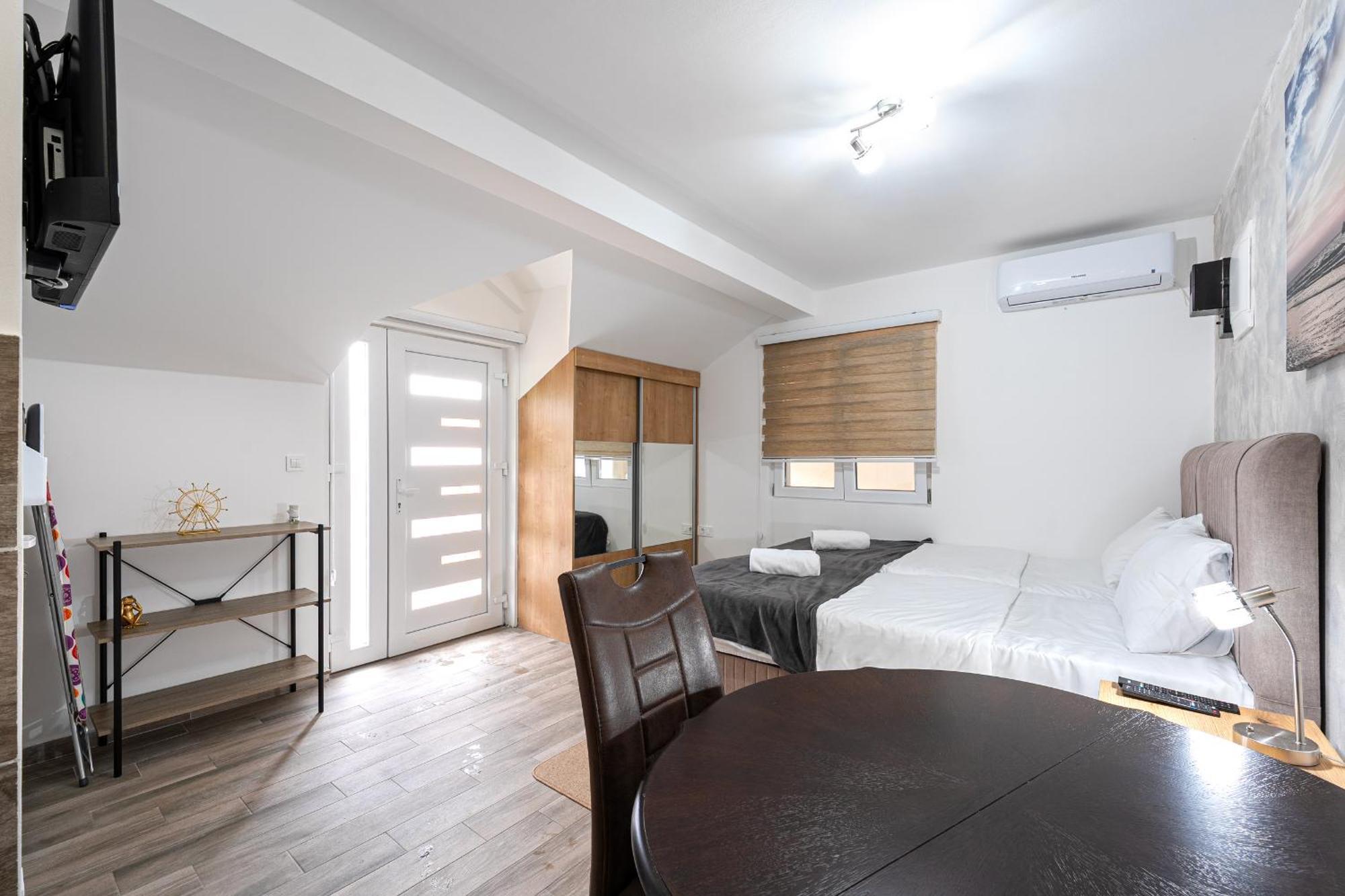 Apartments R&M Tivat Exterior foto
