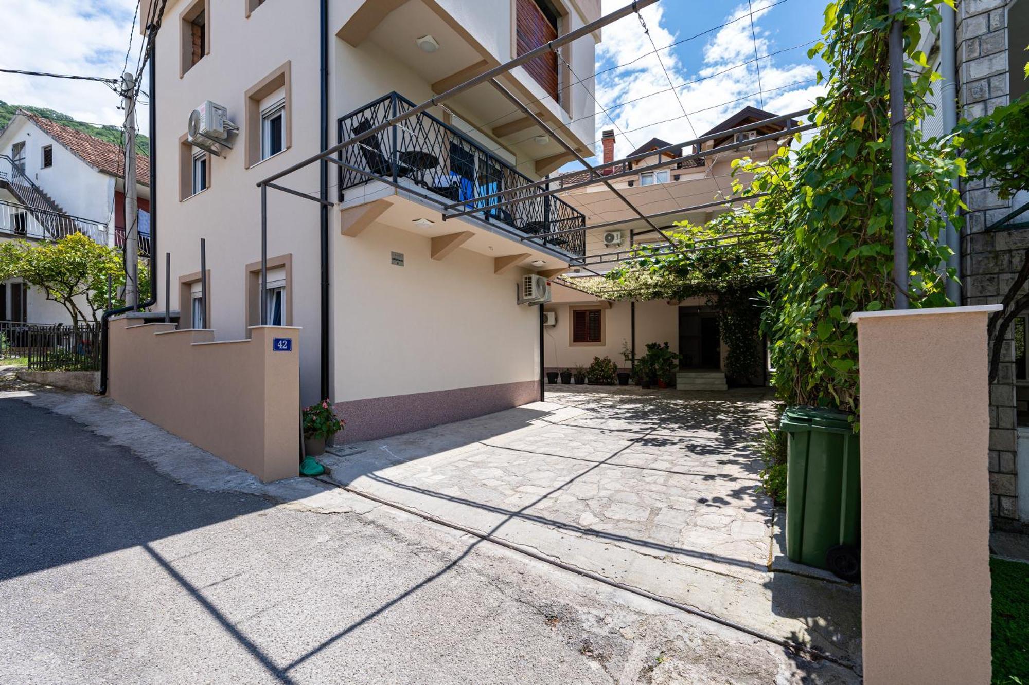 Apartments R&M Tivat Exterior foto